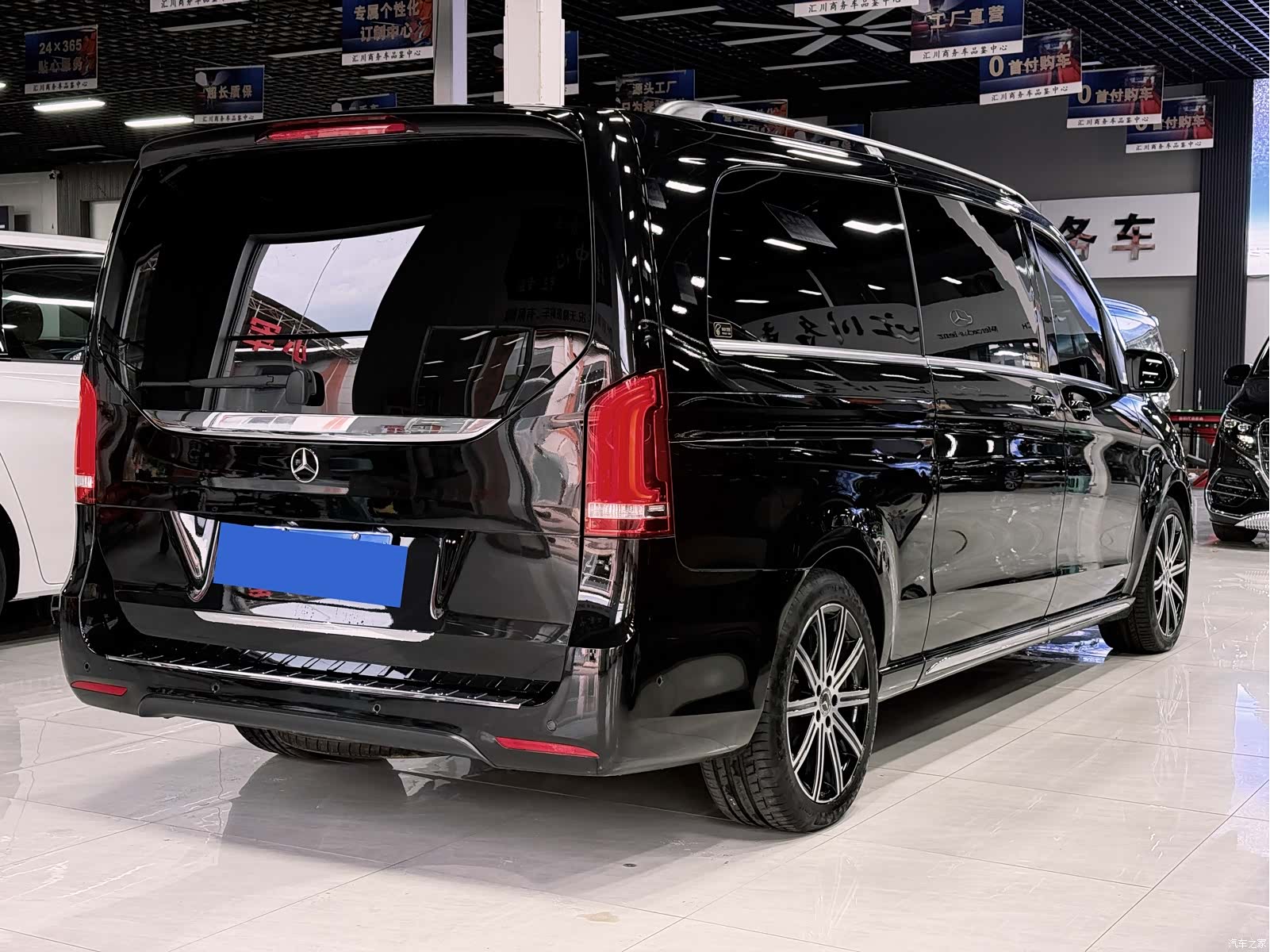 Mercedes-Benz V-Class, 2022 15