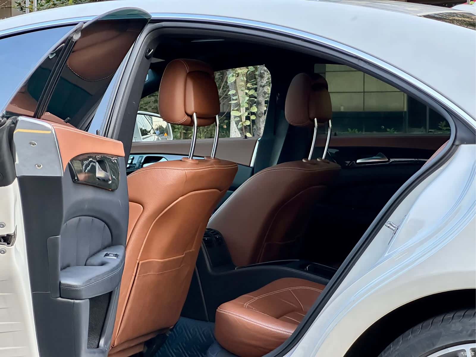 Mercedes-Benz CLS, 2018 15