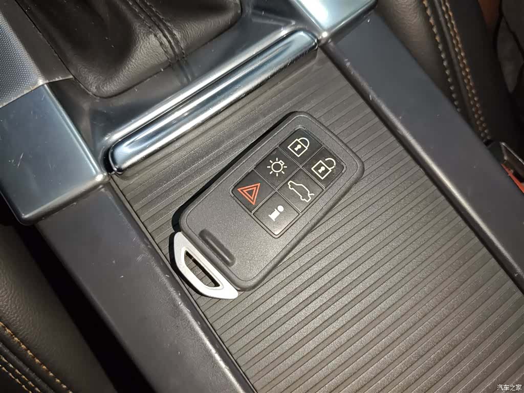 Volvo XC60, 2018 11