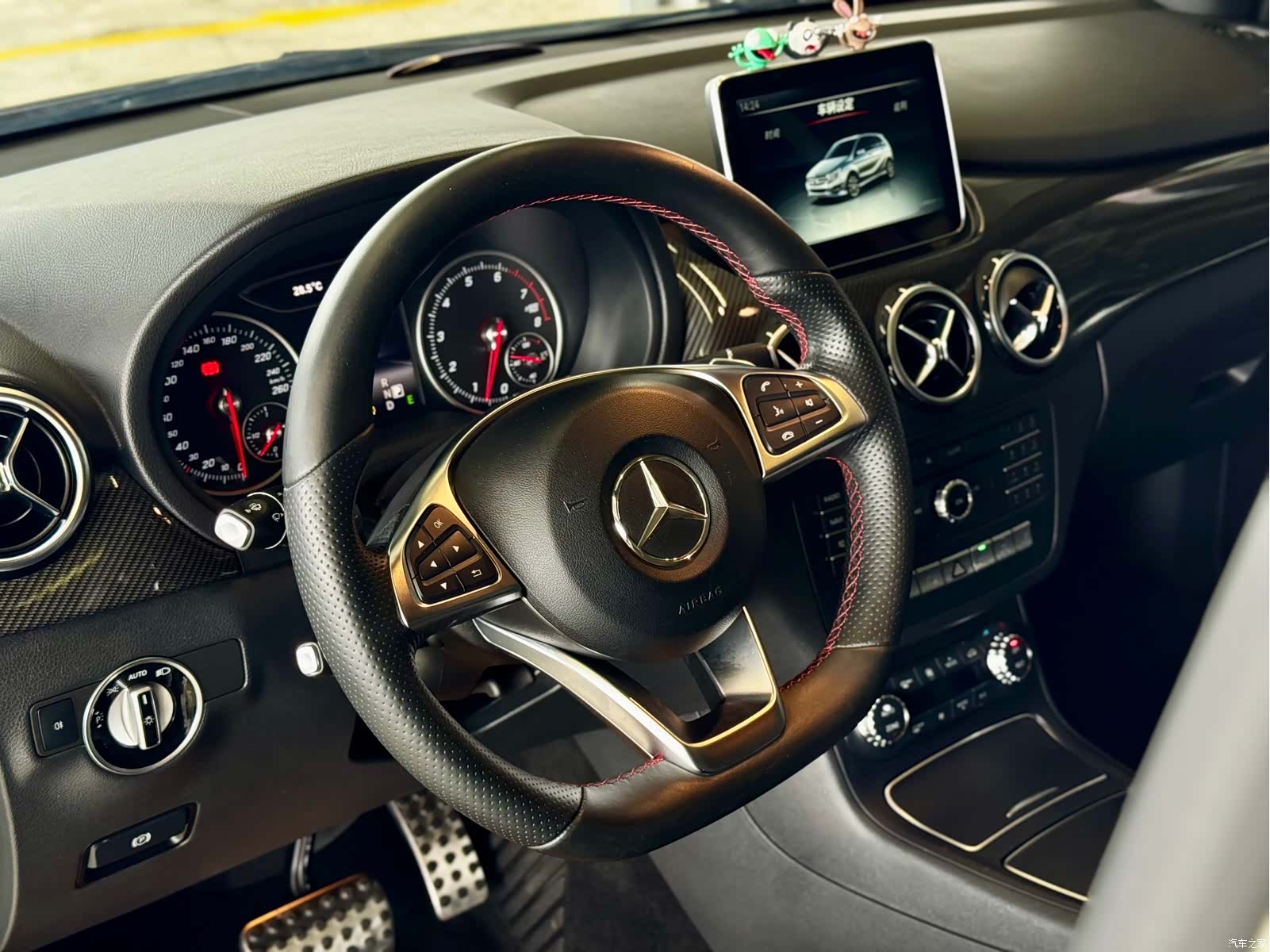 Mercedes-Benz B-Class, 2015 11