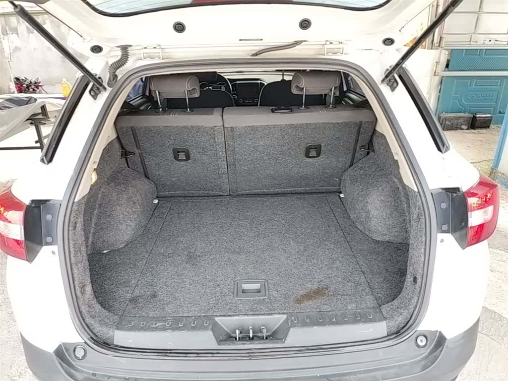DongFeng AX3, 2016 12