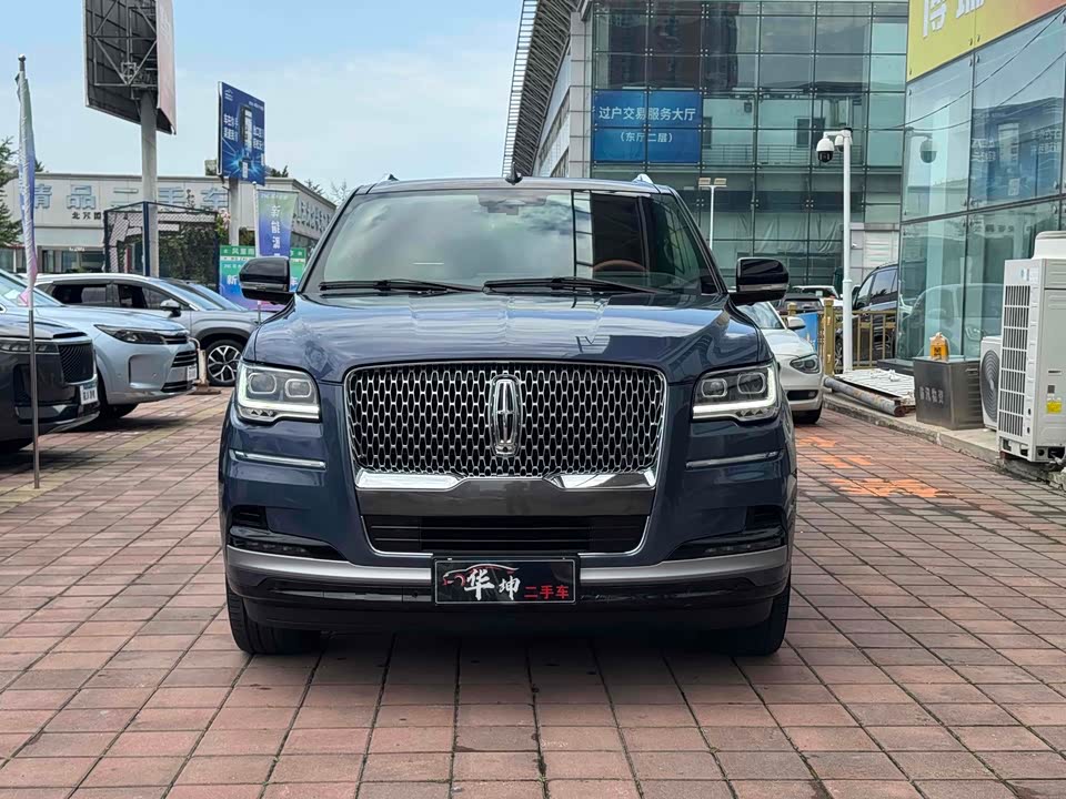 Lincoln Navigator