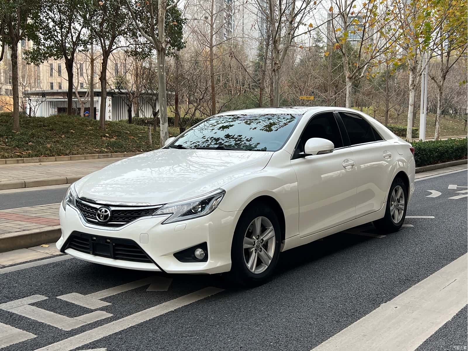 Toyota 2.5V, 2017 3
