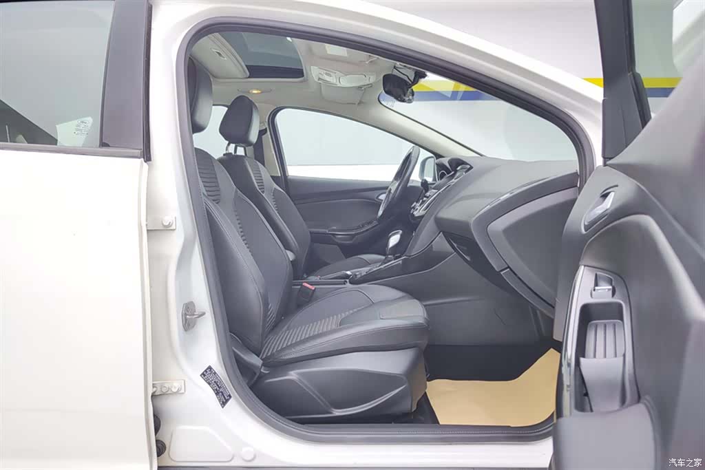 Ford Focus, 2016 8