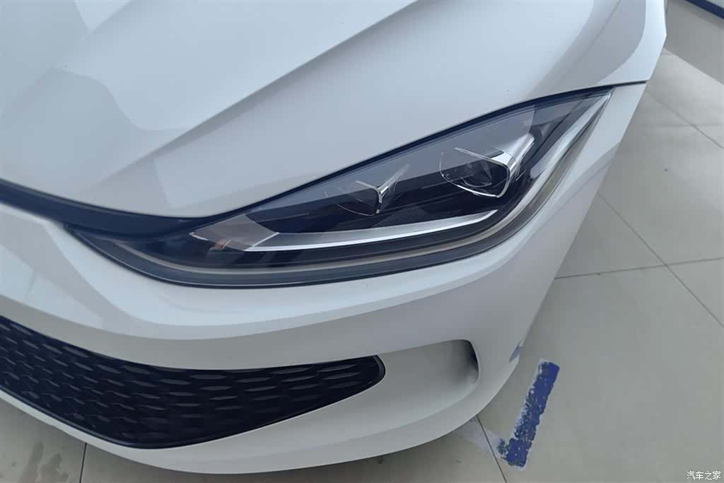 Volkswagen Lamando, 2023 все фото