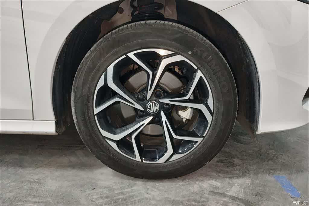 MG MG5, 2024 6