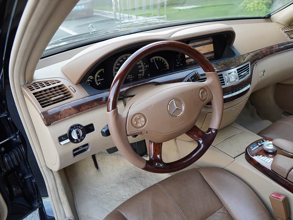 Mercedes-Benz S-class Mercedes-Benz S-class