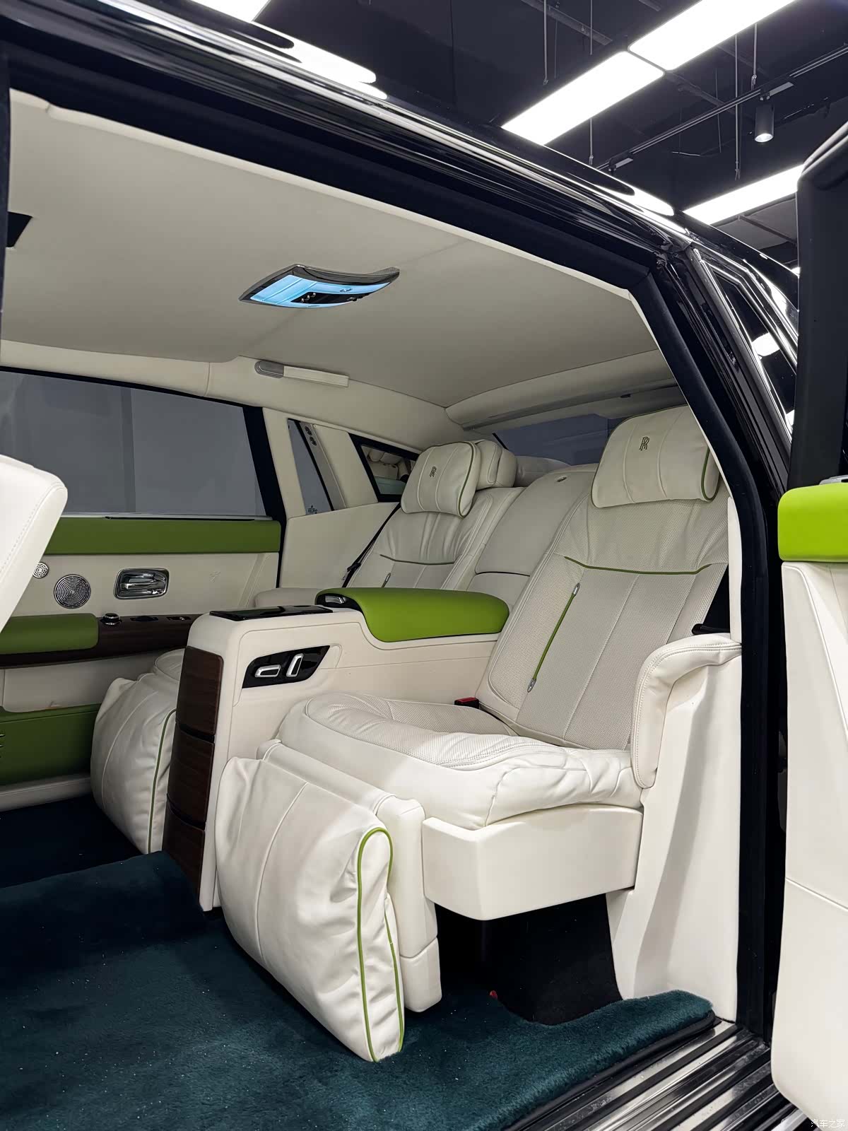 Rolls-Royce Phantom, 2010 4