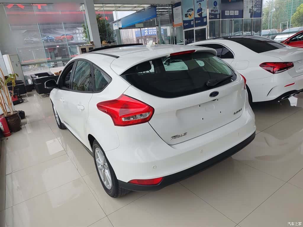Ford Focus, 2018 все фото