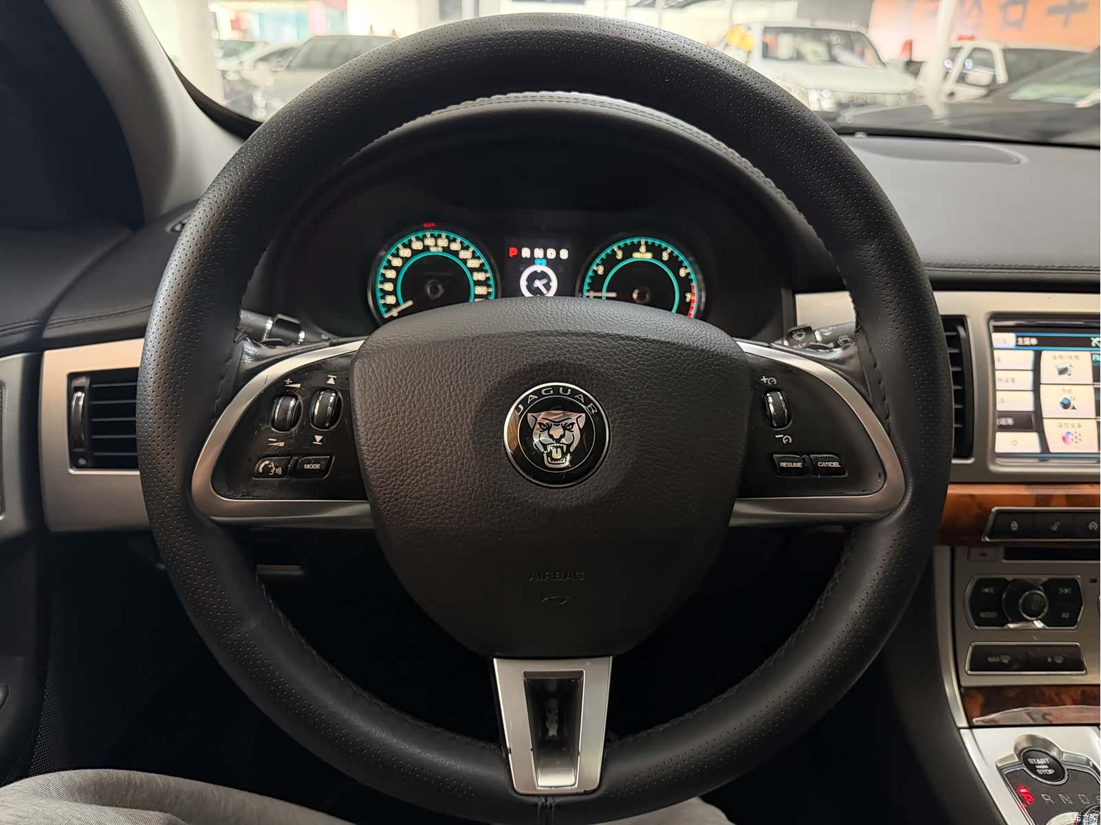 Jaguar XF, 2015 7