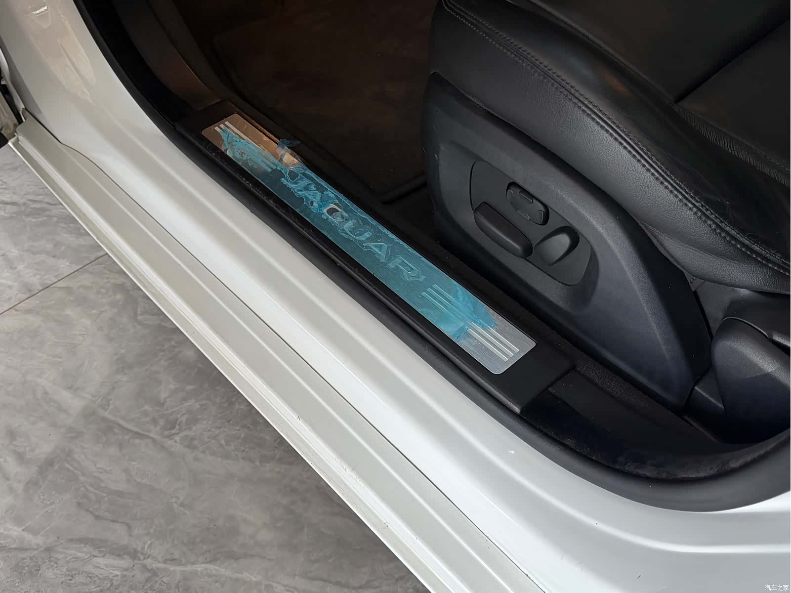 Jaguar XF, 2015 15