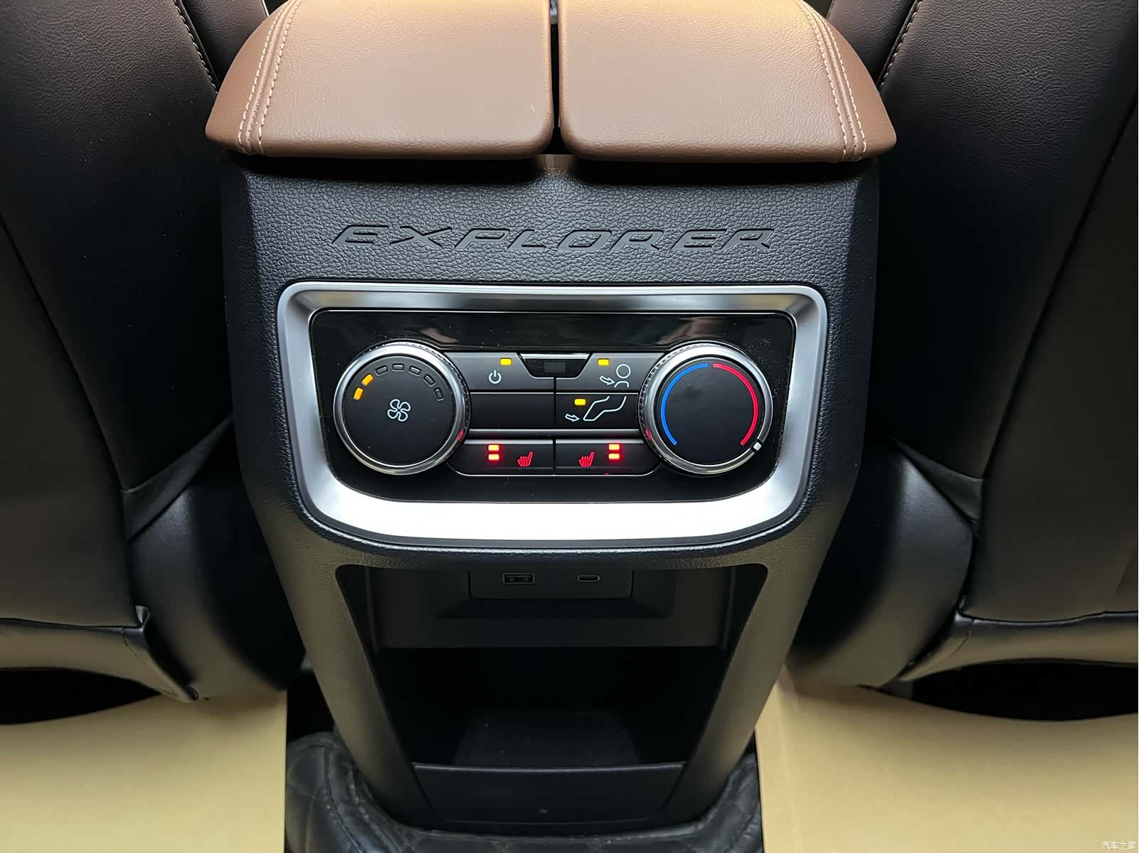 Ford Explorer, 2024 28