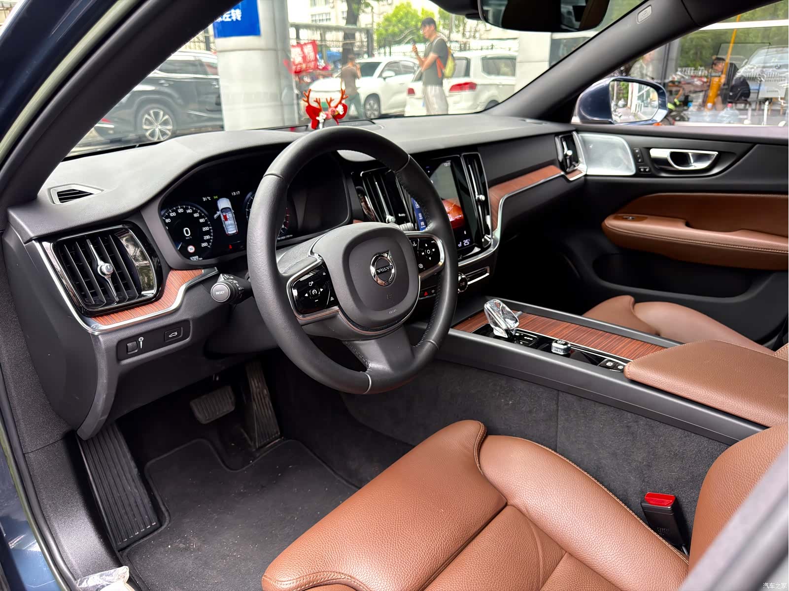 Volvo V60, 2022 8