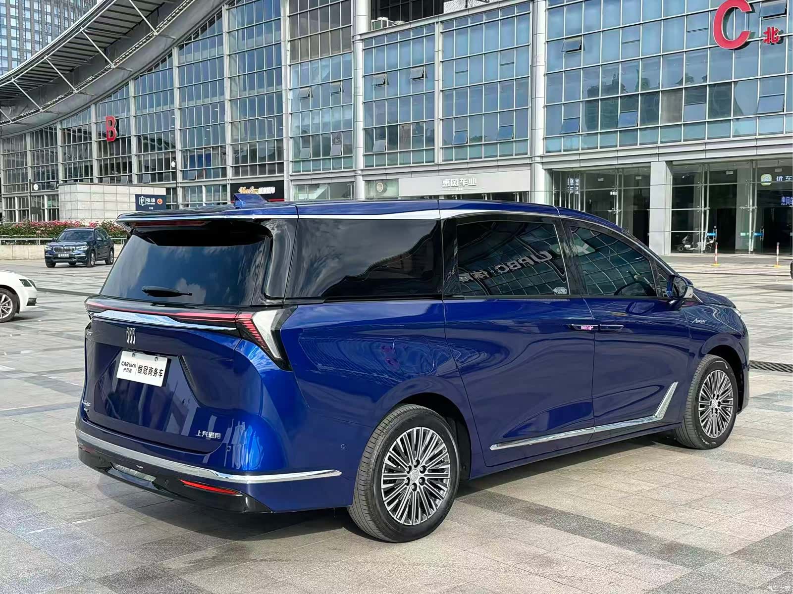 Buick GL8, 2024 все фото