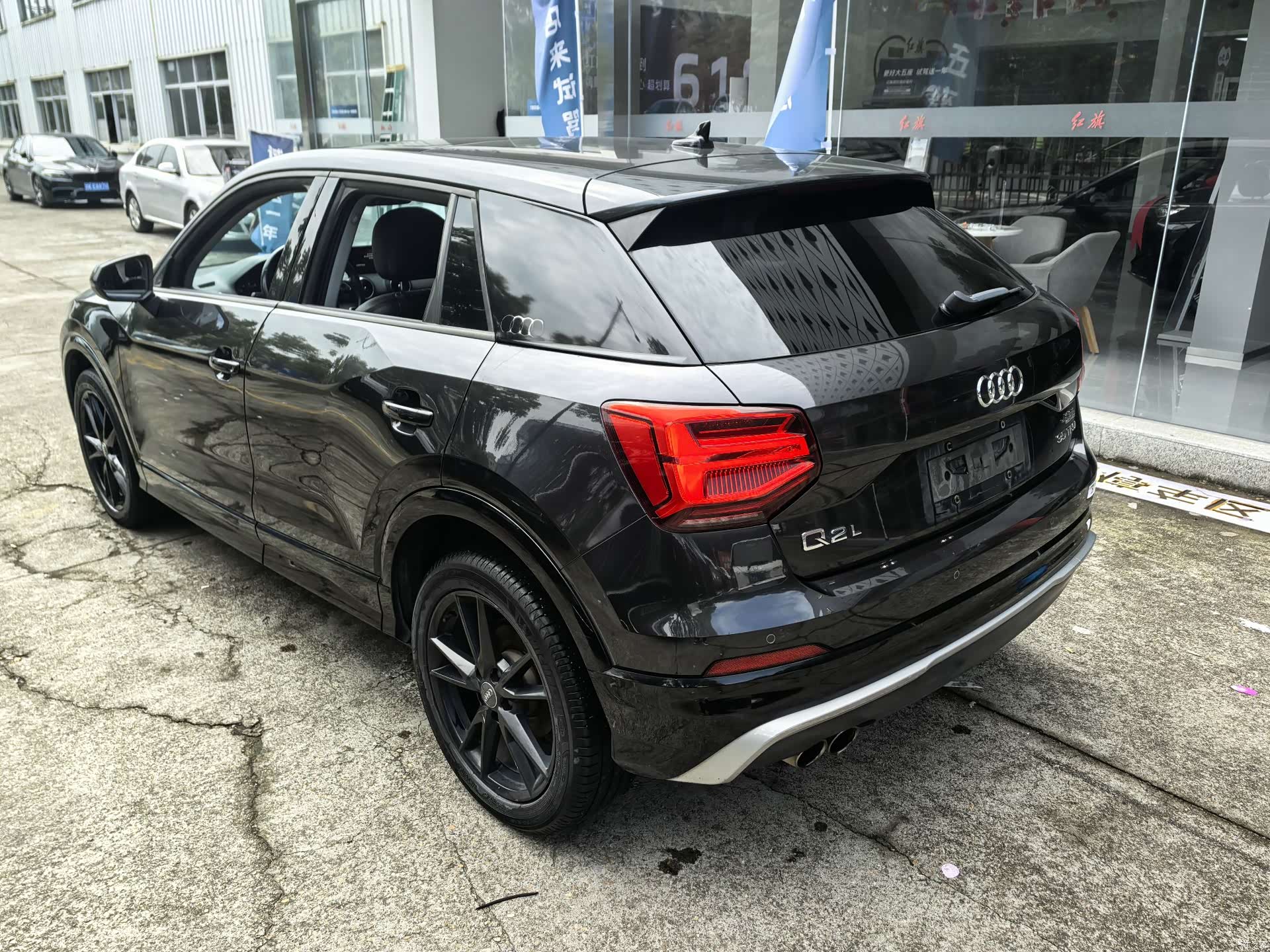 Audi Q2L, 2019 12