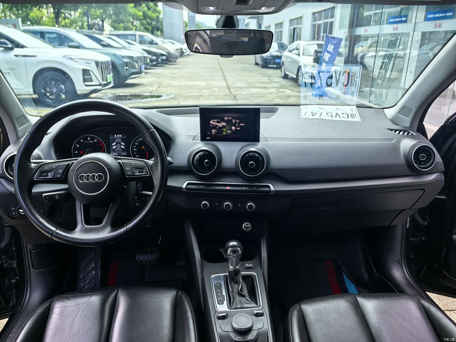 Audi Q2L, 2019 все фото