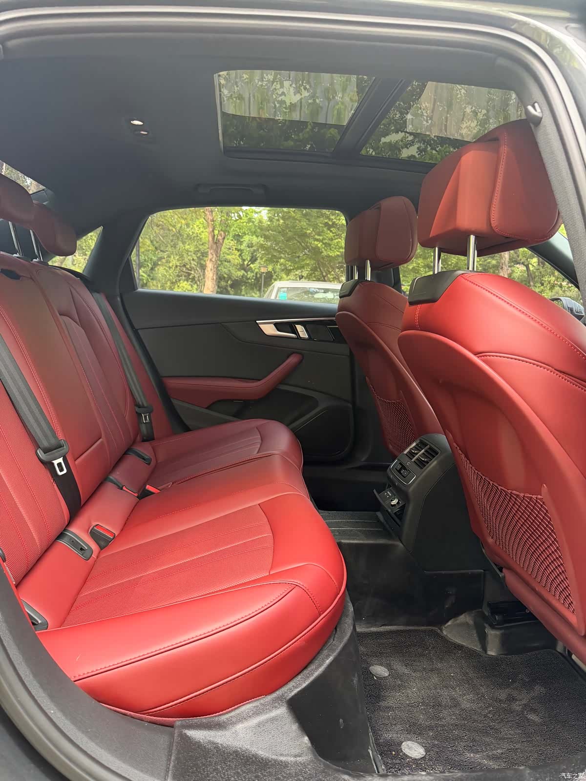 Audi A4L, 2025 14