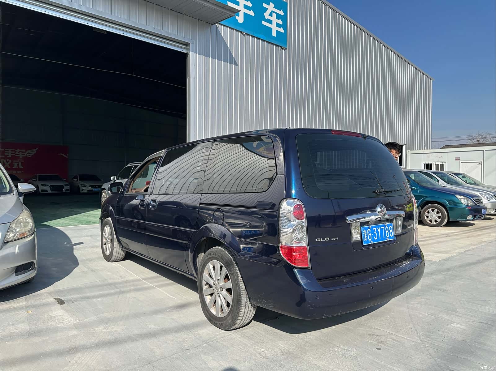 Buick GL8, 2013 9