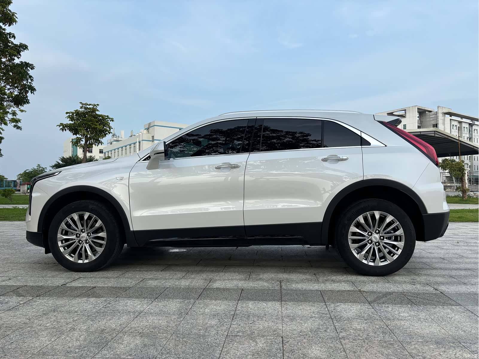 Cadillac XT4, 2025 9