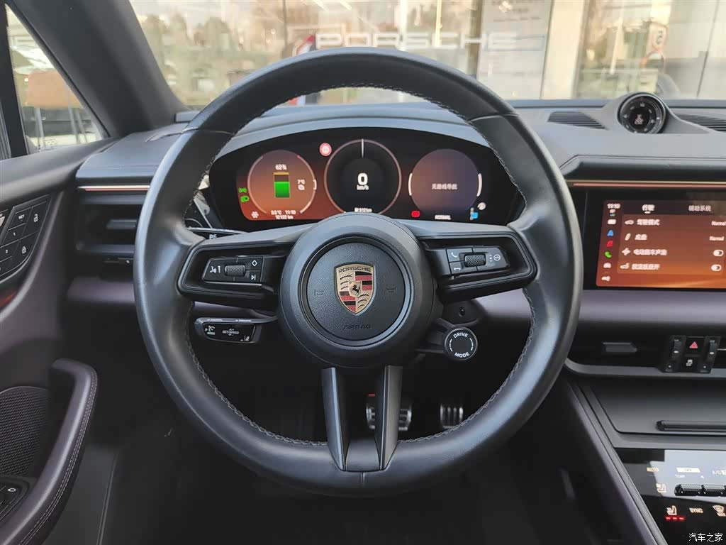 Porsche Macan, 2024 7