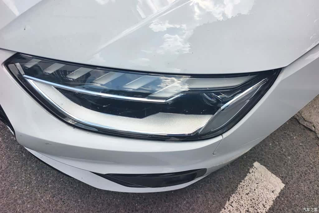 Audi A4L, 2023 все фото