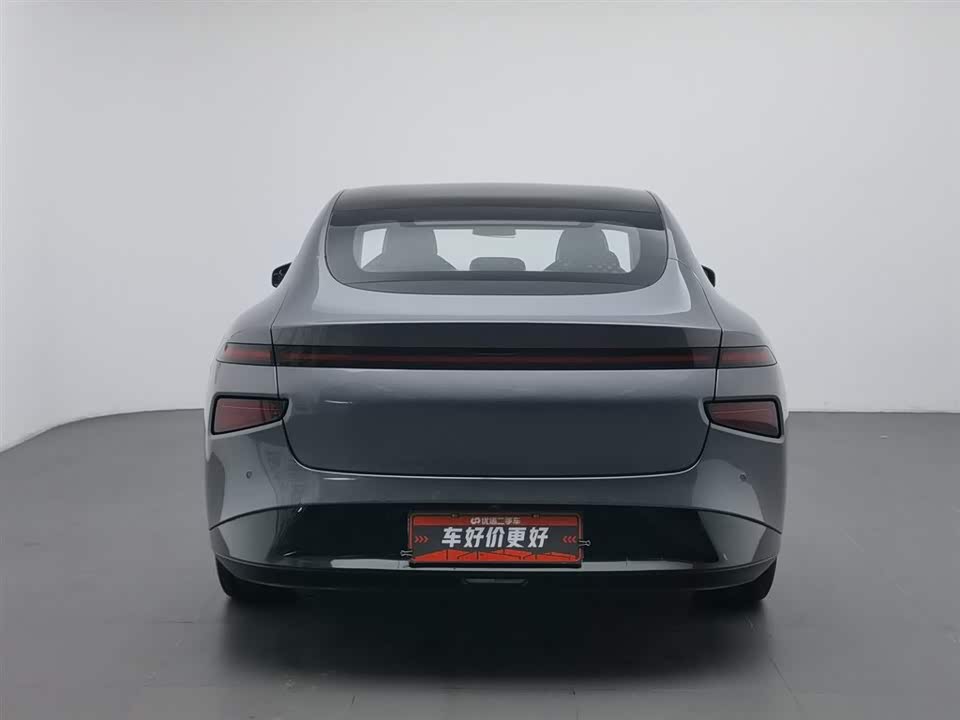 XPENG P7