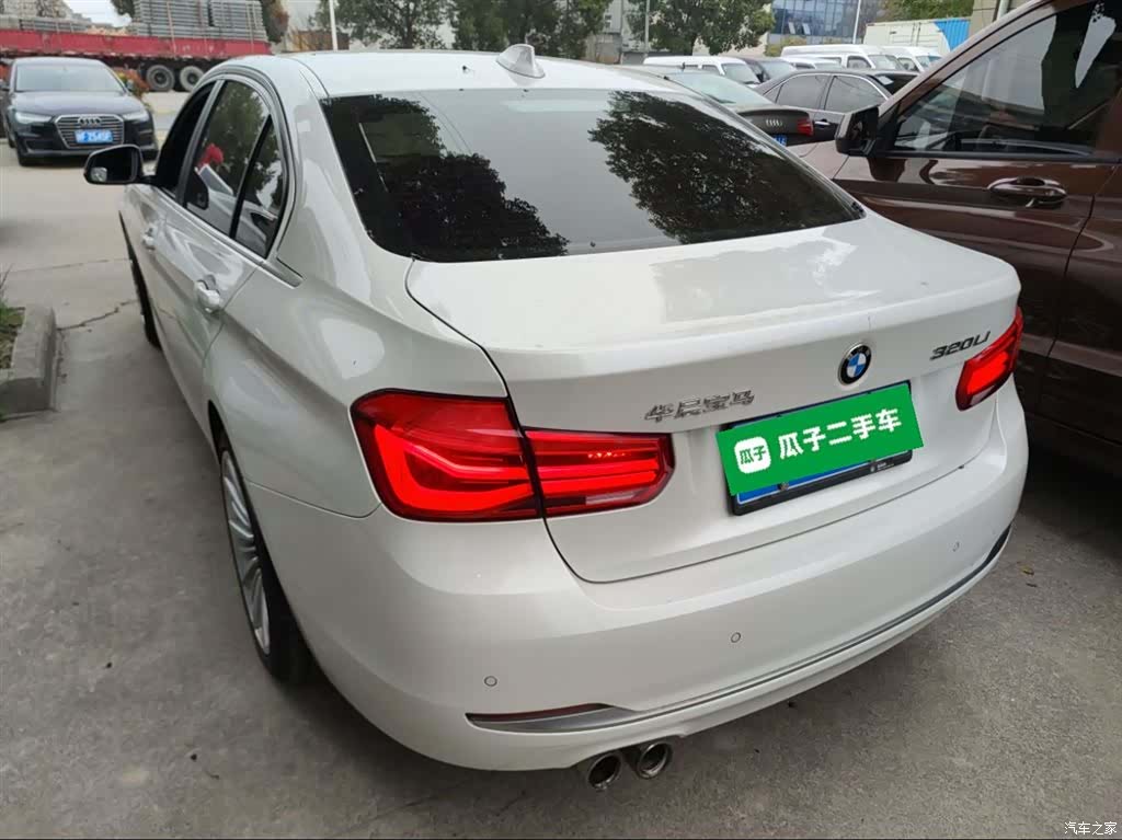 BMW 3 Series, 2018 все фото