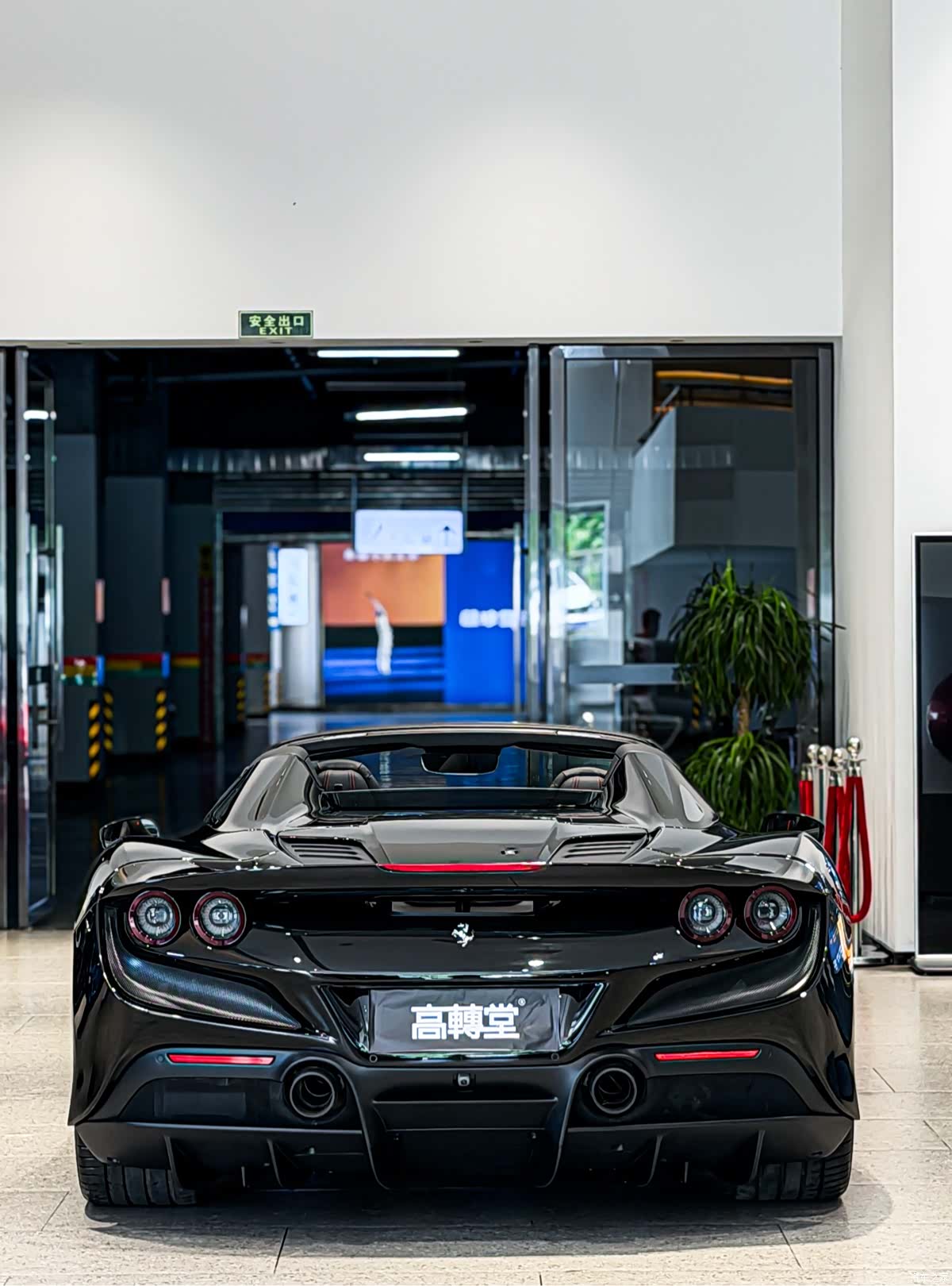 Ferrari F8, 2022 все фото