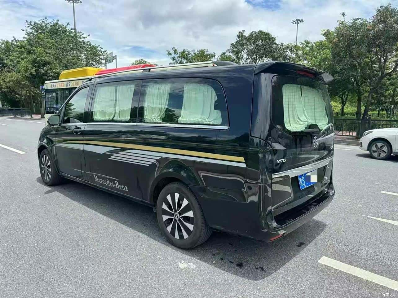 Mercedes-Benz 7, 2022 4