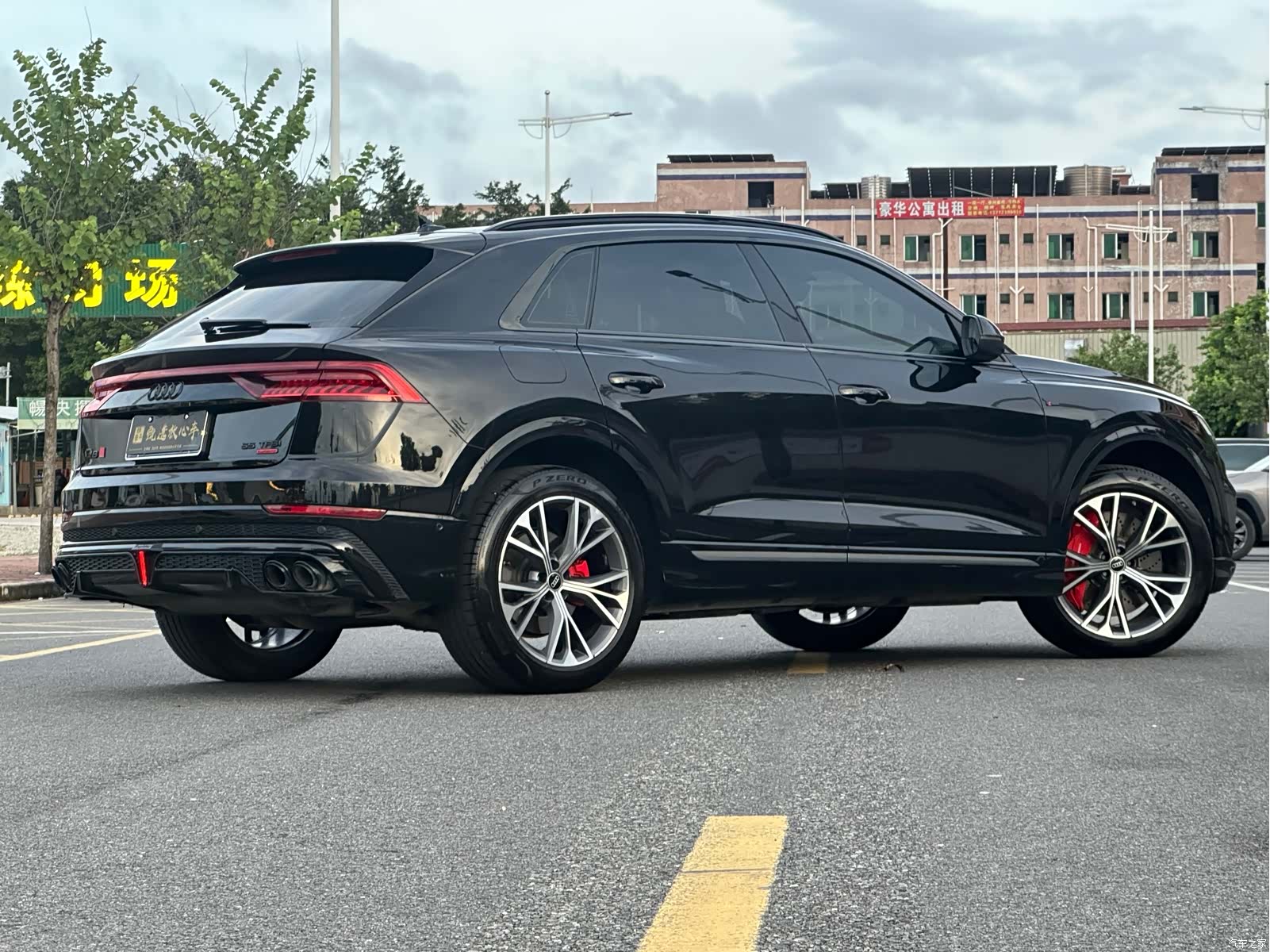 Audi Q8, 2023 6
