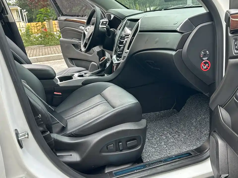 Cadillac SRX