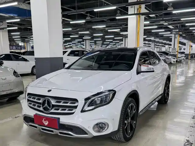 Mercedes-Benz GLA 2018 — купить из Китая под заказ