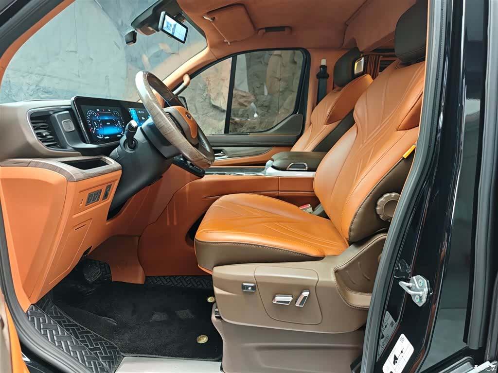 Ford Tourneo, 2024 8