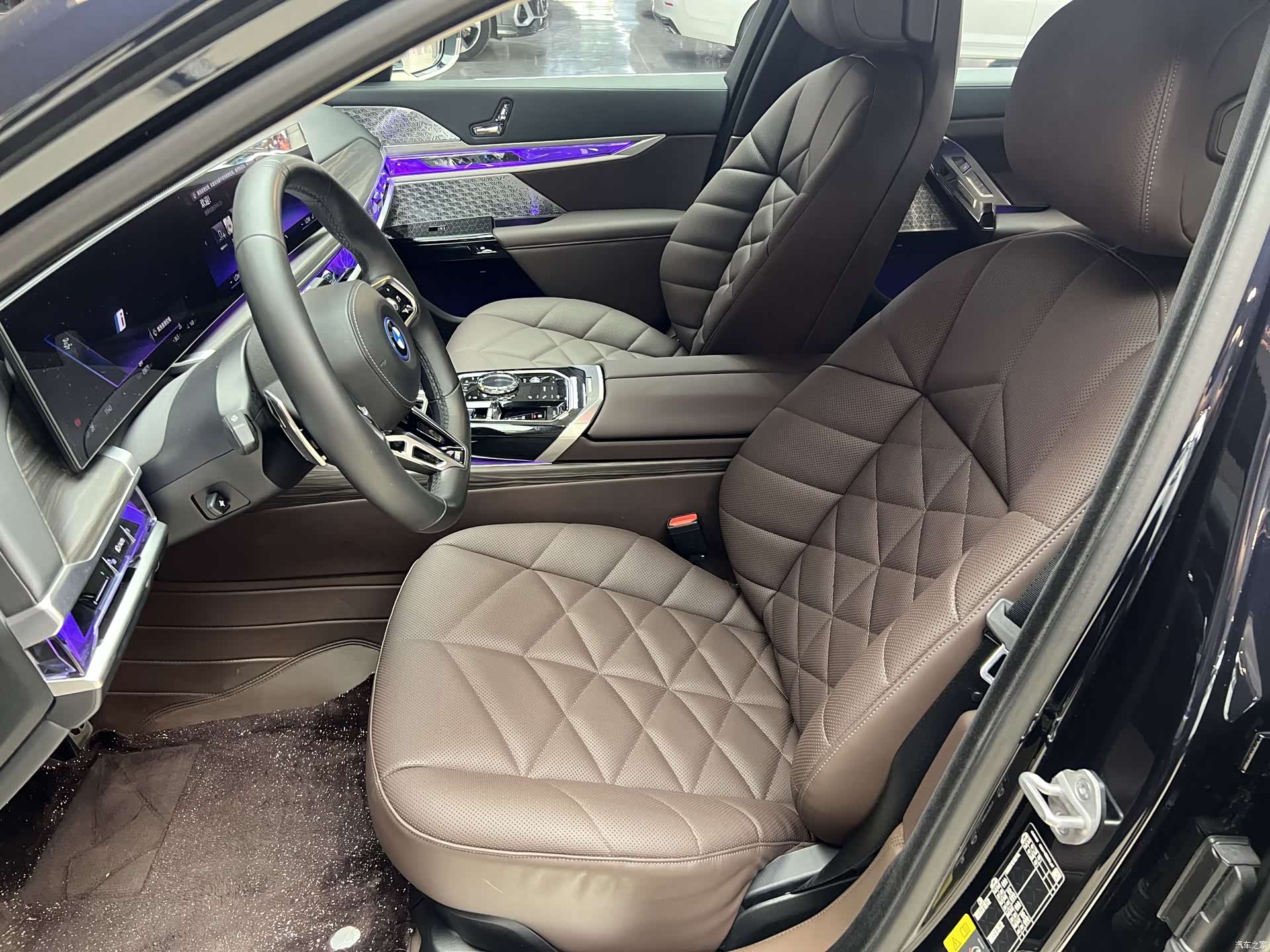 BMW i7, 2025 4