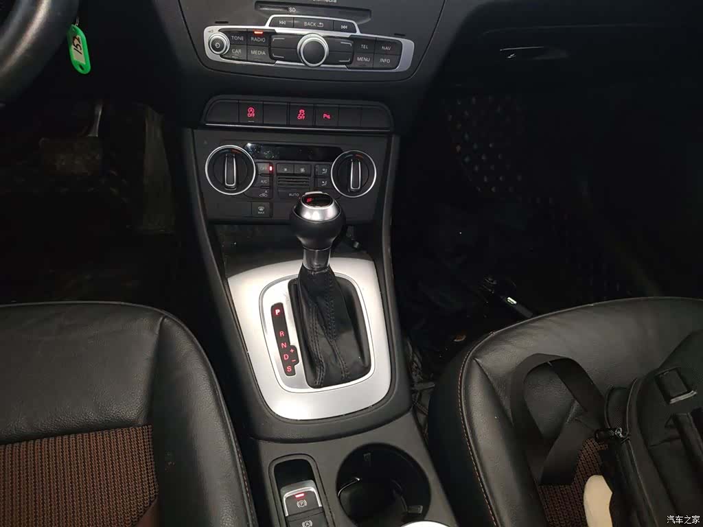 Audi Q3, 2016 14
