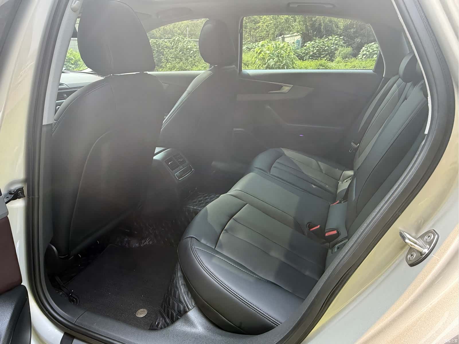 Audi A4L, 2017 14