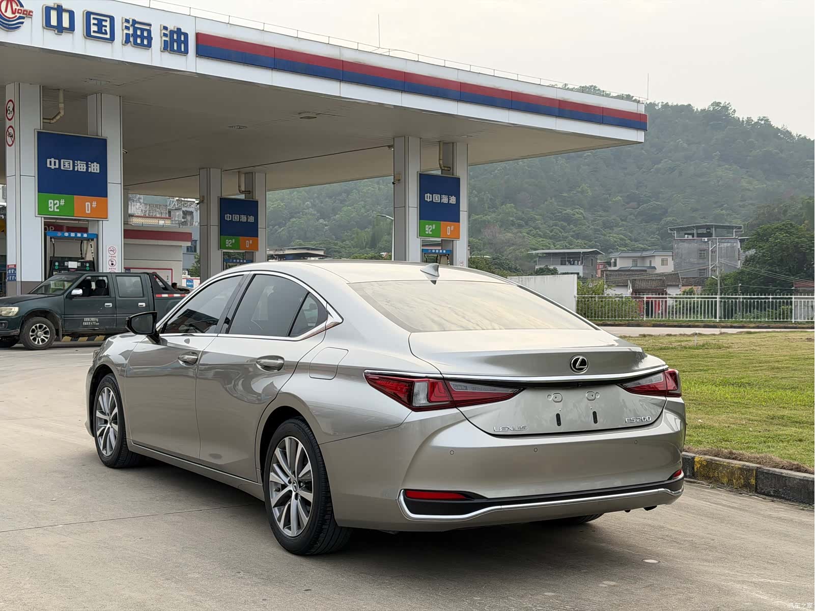 Lexus ES, 2020 4