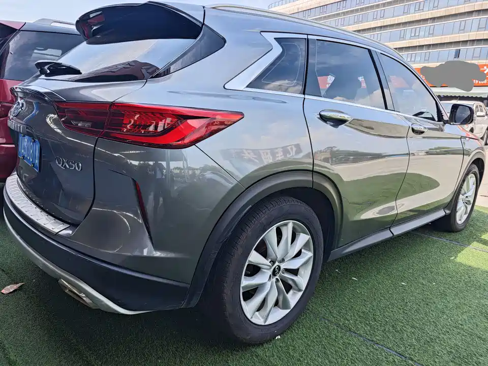 Infiniti QX50