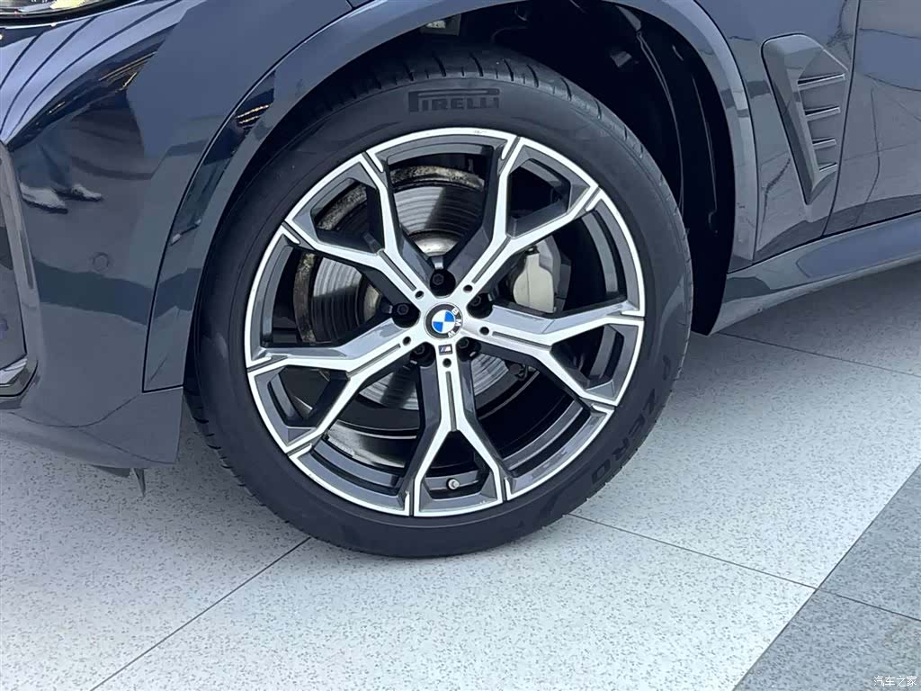 BMW X5, 2024 11