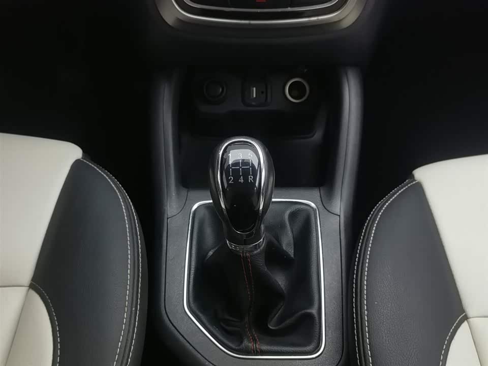 Changan CS35