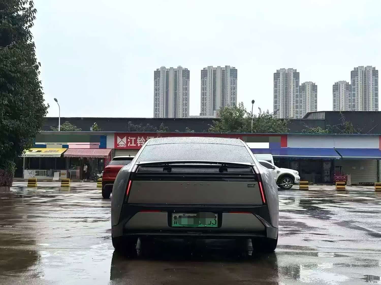 Xpeng P7, 2025 8