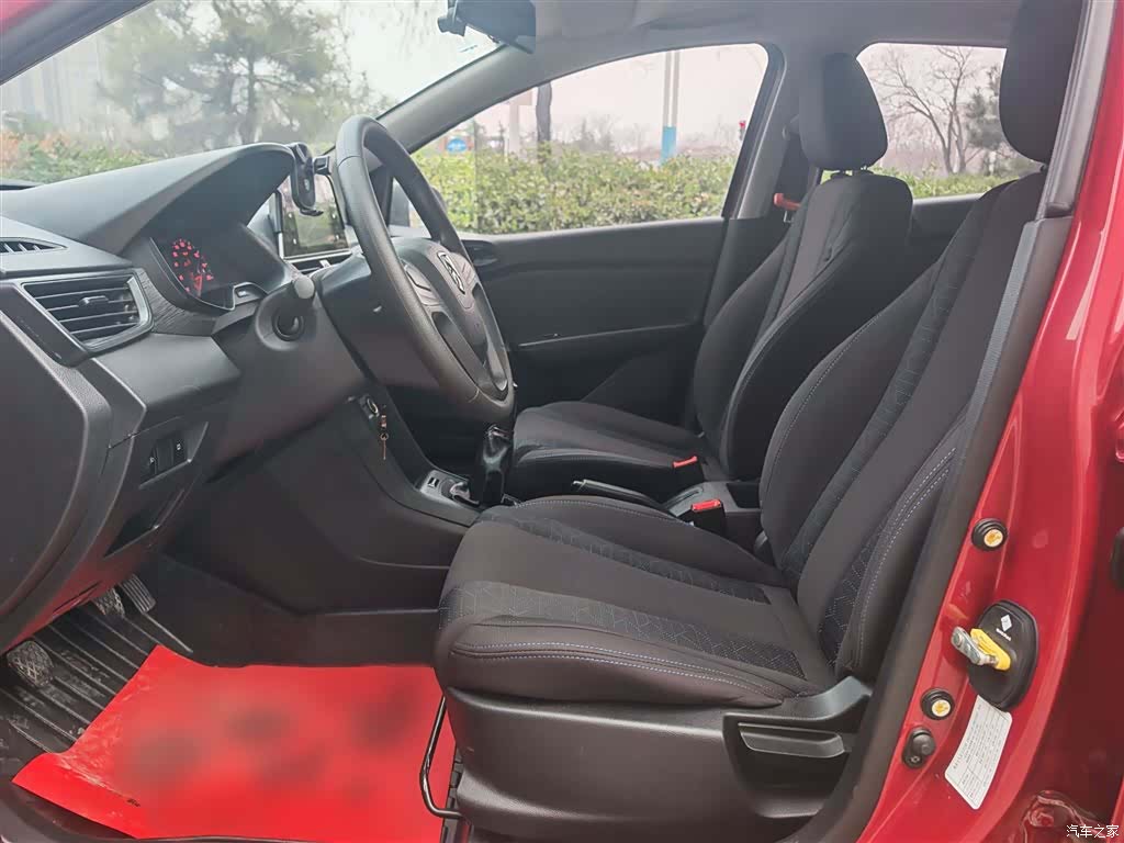 Wuling 310, 2020 18