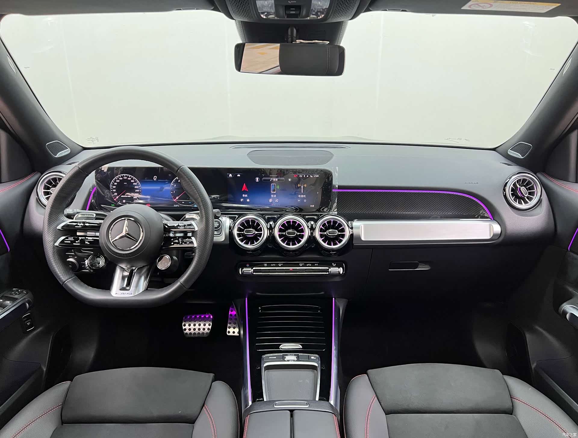 Mercedes-Benz GLB, 2025 16