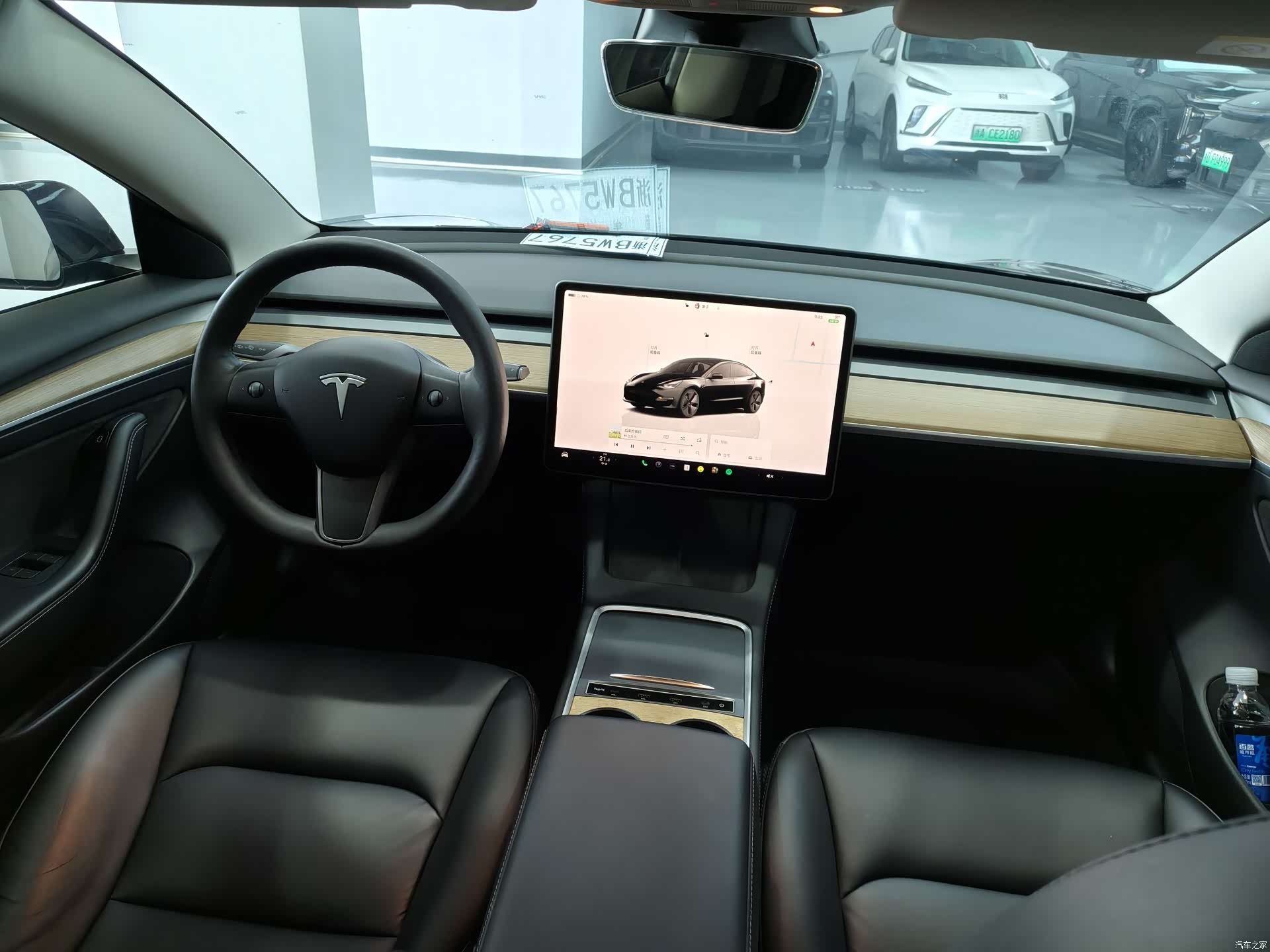 Tesla Model 3, 2023 все фото