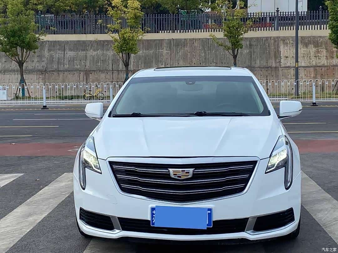 Cadillac XTS, 2017 2