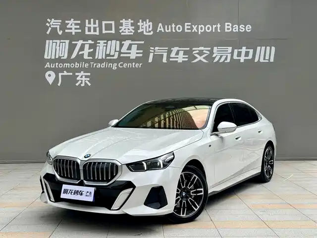BMW 5 Series 2025 — купить из Китая под заказ