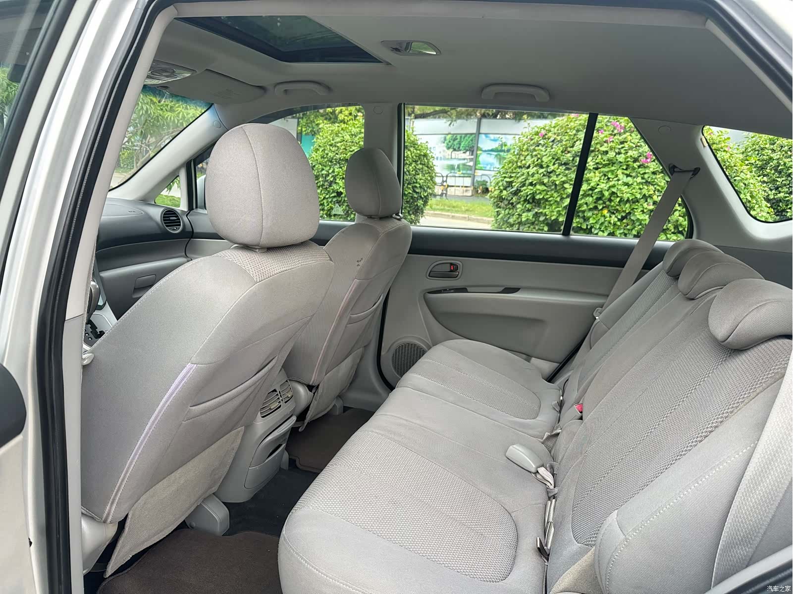 Kia 7, 2009 6