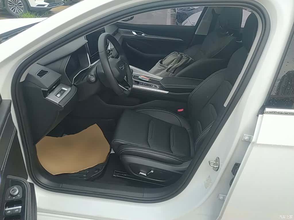 Geely Preface, 2022 15