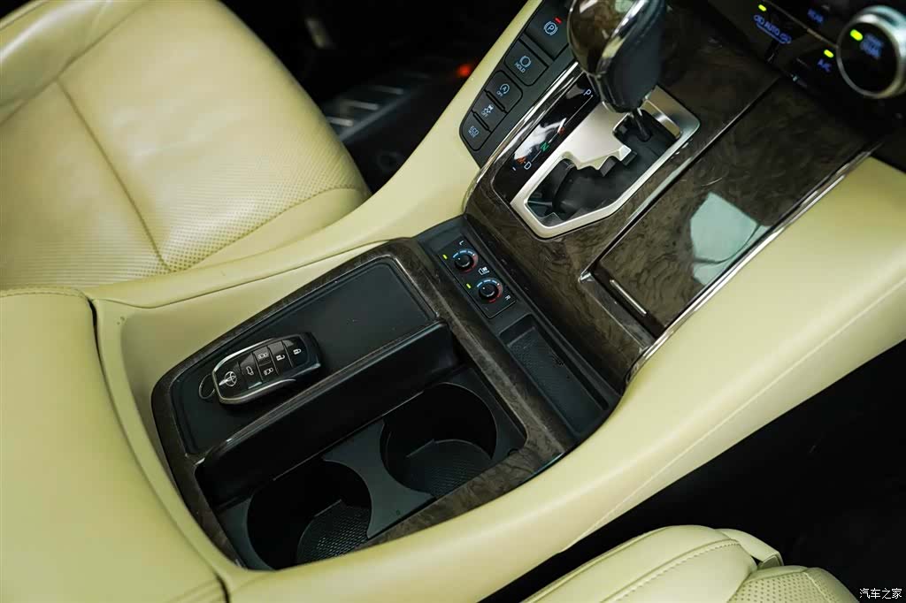 Toyota Alphard, 2018 12