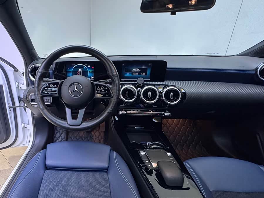 Mercedes-Benz A-Class 2022, фото 22